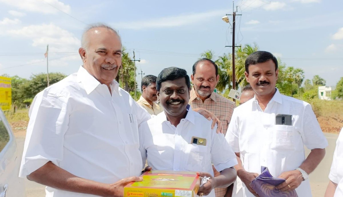 Sivapadmanathan's tweet image. நல்லூரில் ஆலடி எழில்வாணன் அவர்களின் #MoPower நிறுவனத்தை தமிழக சட்டப்பேரவை தலைவர் @AppavuSpeaker அவர்கள் தொடங்கிவைத்த நிகழ்வில்......