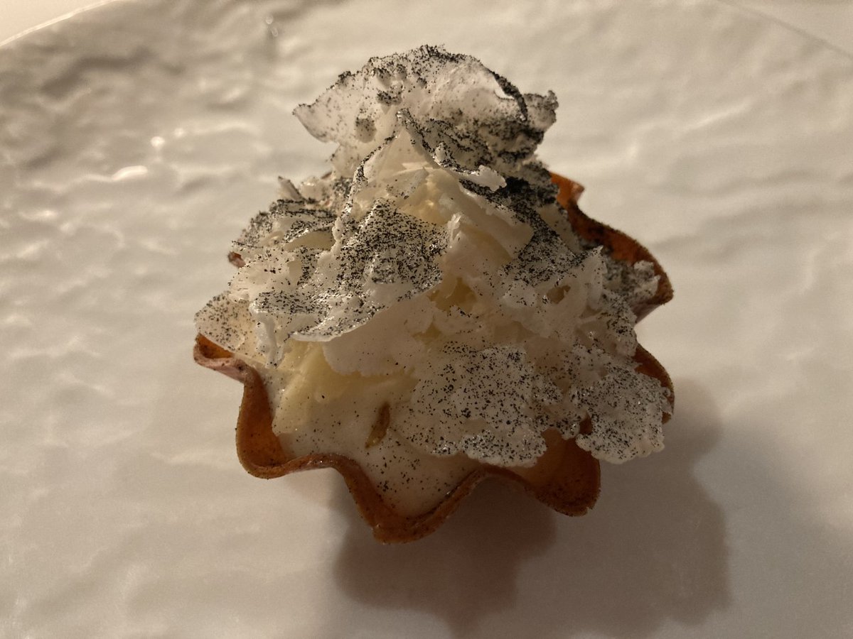 The MICHELIN Guide (@michelinguideuk) on Twitter photo Crispy cauliflower tart <a href="/HortoatRP/">HORTO RESTAURANT</a> at #RuddingParkHotel
#Harrogate #NorthYorkshire
guide.michelin.com/gb/en/north-yo… Crispy cauliflower tart <a href="/HortoatRP/">HORTO RESTAURANT</a> at #RuddingParkHotel
#Harrogate #NorthYorkshire
guide.michelin.com/gb/en/north-yo…