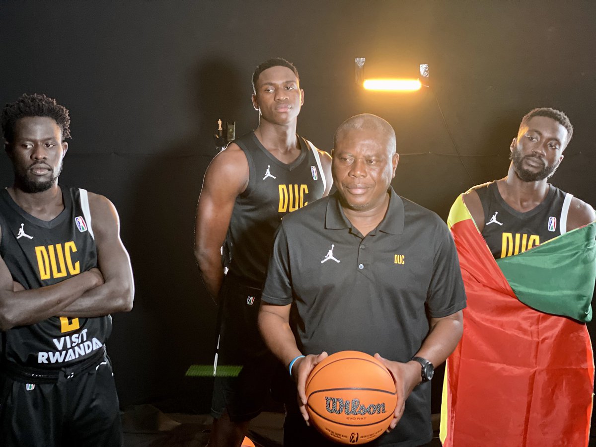 GAME DAY💪🏿 🟡⚫️🇸🇳

Êtes vous prêt ????
 C’est le DDAY! Rendez-vous au DAKAR ARENA STADIUM pour le match : #DUCbasket - #SLAC

#kebetu #Senegal #Ucad #COUD