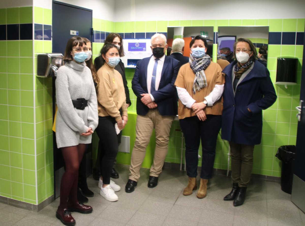 InfoEclaireur's tweet image. Un distributeur de protections périodiques offert au lycée de Friville-Escarbotin dlvr.it/SL6rDr