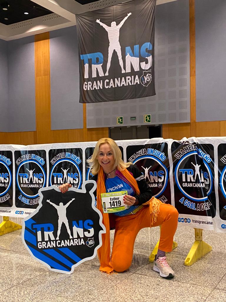 NadadorasL's tweet image. En menos de media hora tendremos a nuestra Neni, Esther Gordillo Concepción, cruzando el arco de salida de la #TGCAdvanced 💪🏻 62kms por delante 👏🏻👏🏻 A disfrutar a tope, neni #NSL2022 #repartiendosonrisas @TransGC