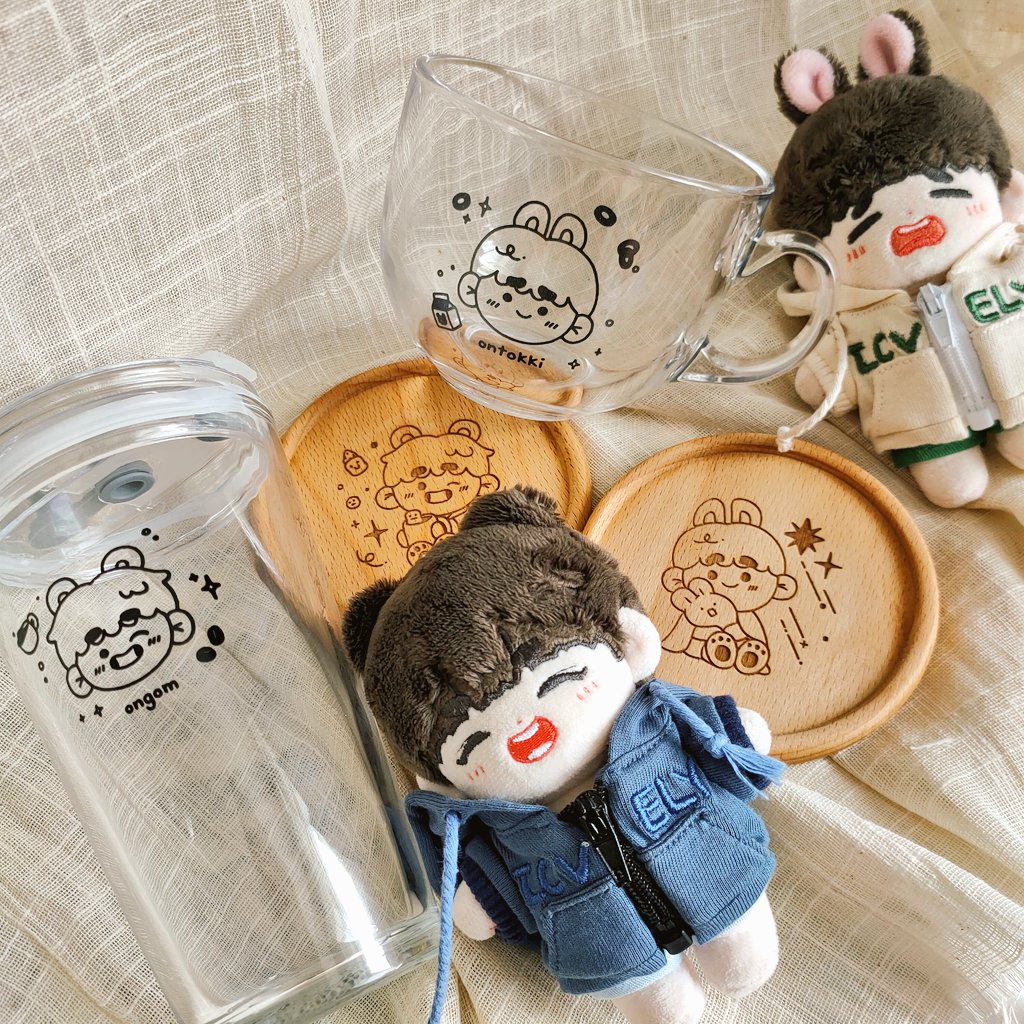 BunnyBear1214's tweet photo. Cereal cup / glass tumbler / wooden coasters / deco stickers
🐰🐻

#Onew #온유 #SHINee #이진기 #オニュ #dearmyspringkit https://t.co/H6qRZ4rvcr