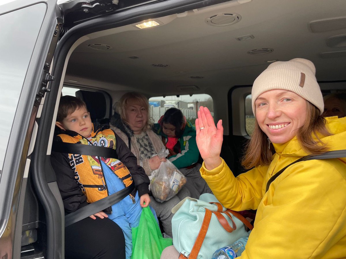 innoscripta's tweet photo. The first 7 people we brought safely to Munich in the last hours driving through the night. Now, with the second bus we stayed at the Slovakian-Ukrainian border, but we left this morning with another 7 people to bring to Munich. #StrongerTogether #Ukraine #NoWar https://t.co/9h5iEORaTA