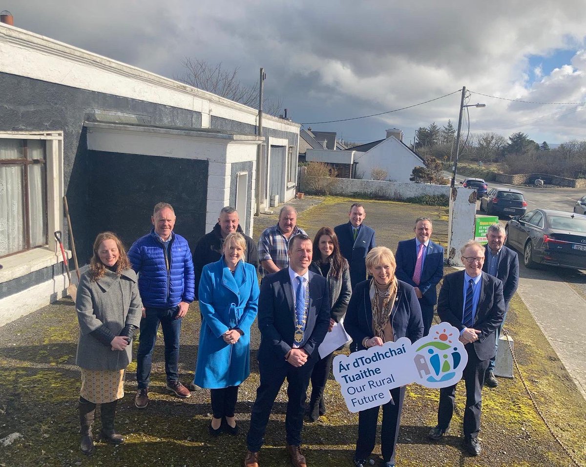 walshthomasf's tweet photo. A busy but fantastic day yesterday with Minister @HHumphreysFG as we visited projects funded under her Department that are about to begin and also some that have been completed.

Well done to all the Community Groups and LA Staff whom help make these happen.

#OurRuralFuture https://t.co/XLfFicMZD3
