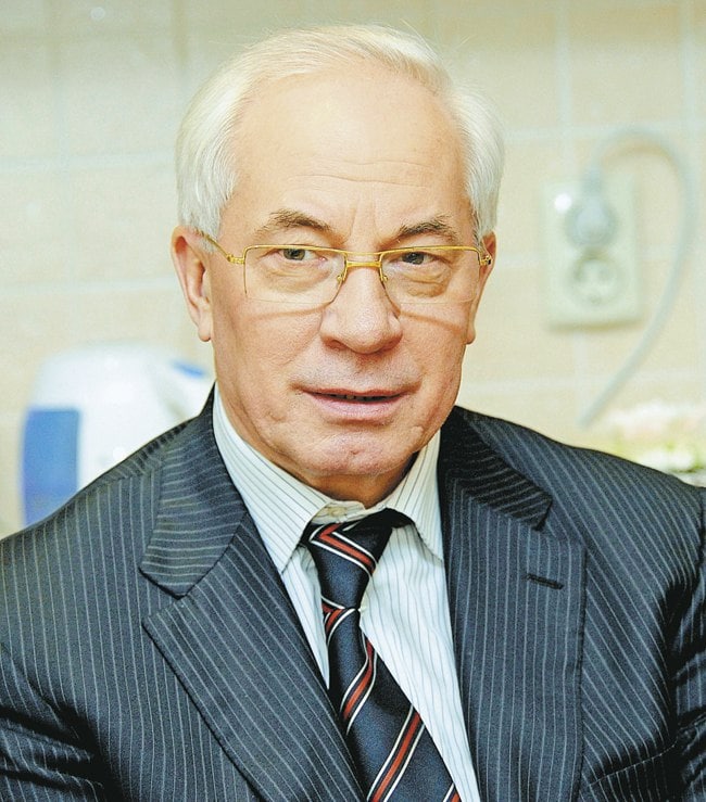 Когда Украине понадобятся управленцы, и если тогда мои знания и опыт будут нужны, я не буду отсиживаться и говорить, что мне трудно или что мне что-то мешает. Я включусь и буду пахать, как делал на протяжении многих лет

Но это вовсе не означает, что я куда-то напрашиваюсь!