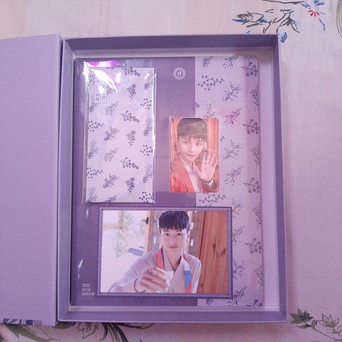 meloqueenB's tweet photo. Sungjae SG 2022 is home 🥰
Ang ganda nung outet box 🤧

Thank you po @NoonastarPh 😁
#NoonastarPh_Feedbacks https://t.co/mbjPcjh2WI