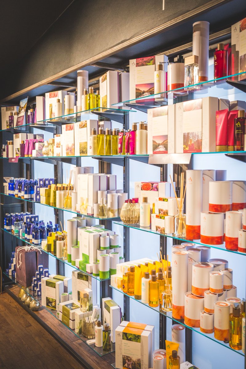 Holliesfarmshop's tweet photo. We have a 3 for 2 offer on the fabulous @ARRAN_Sense range of bath, body &amp; home fragrance this March here at #theholliesfarmshop at both #LittleBudworth &amp; #LowerStretton 

*Whilst stocks last. Cheapest item free.

 #cheshire #arransenseofscotland #bath #body #homefragrance https://t.co/tcFf8VYFF2