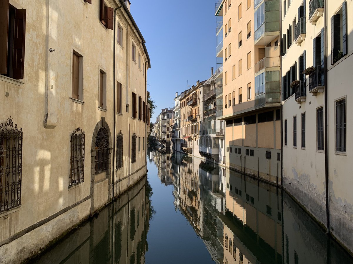 Alfredobikerr's tweet photo. @firsthandtweets #padova #streetphotography https://t.co/seetiy0G6k