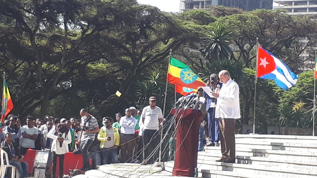 JorgeLefebre's tweet image. Emotivo acto de recordación a los cubanos y etíopes que cayeron en la batalla del Ogaden/ Emotional act of remembrance to the Cubans and Ethiopians who fell in the Battle of the Ogaden.#Cuba 🇨🇺 #Ethiopia🇪🇹