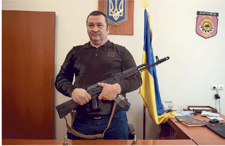 Il sindaco di Marganec’ mentre si occupa della sicurezza della centrale di #Zaporizhzhia.
Capite perché era importante  mettere in sicurezza la centrale e sottrarla a questa banda di spostati?

#RussianUkrainianWar #UkraineRussianWar