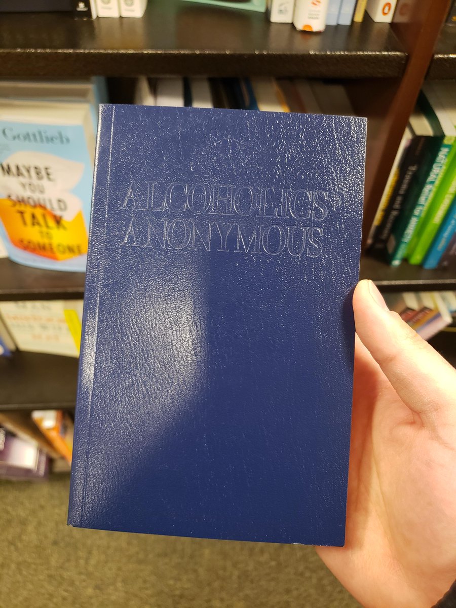 IvyDesignBlog's tweet image. &quot;A book about alcoholism has a title designed so that you cant read it from far away- keeping the fact that the reader may be an alcoholic hidden.&quot;

Follow for daily posts :)  #graphics #design