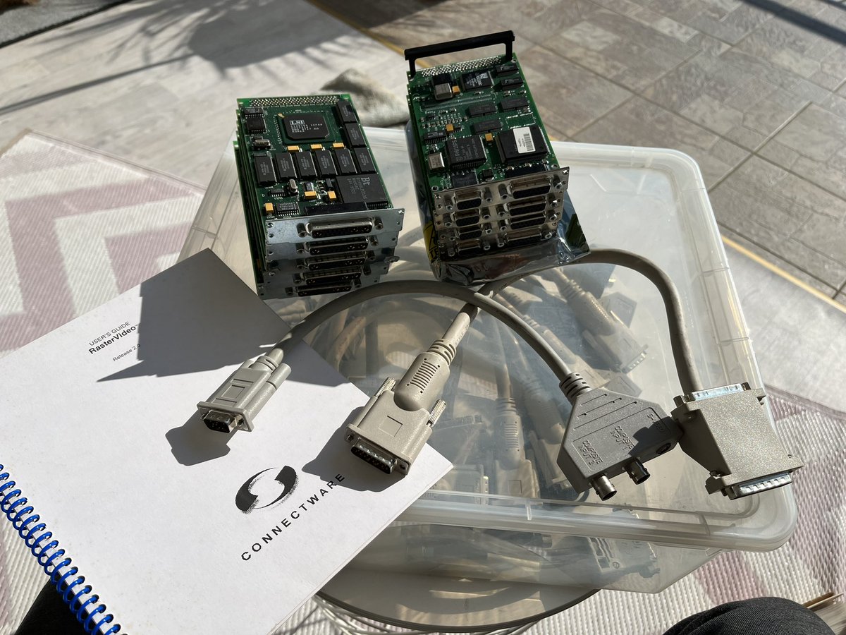 Iggi76123640's tweet photo. @Malte_Dehling Bought some RasterVideo cards for our Suns. Hope you don‘t have one? #sun #rastervideo #sunos #solaris https://t.co/iJjelTMUwC