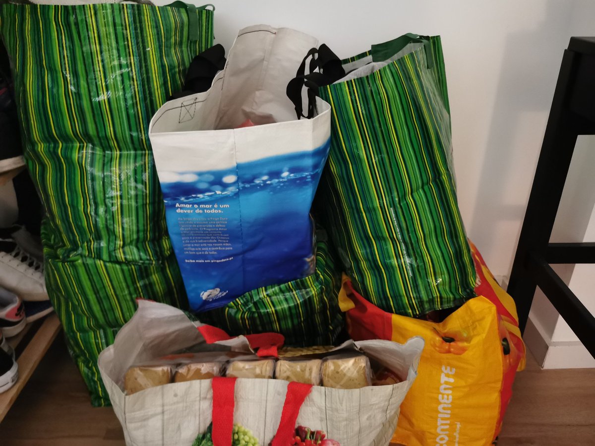 SolSetOfficial's tweet image. So thankful today we have received 7 bags full of clothes and food which we are now sending to Ukraine. Who lives in #Lisbon and also wants to help please send us a PM
#WeStandWithUkraine #HelpUkraine #PolygonNFT