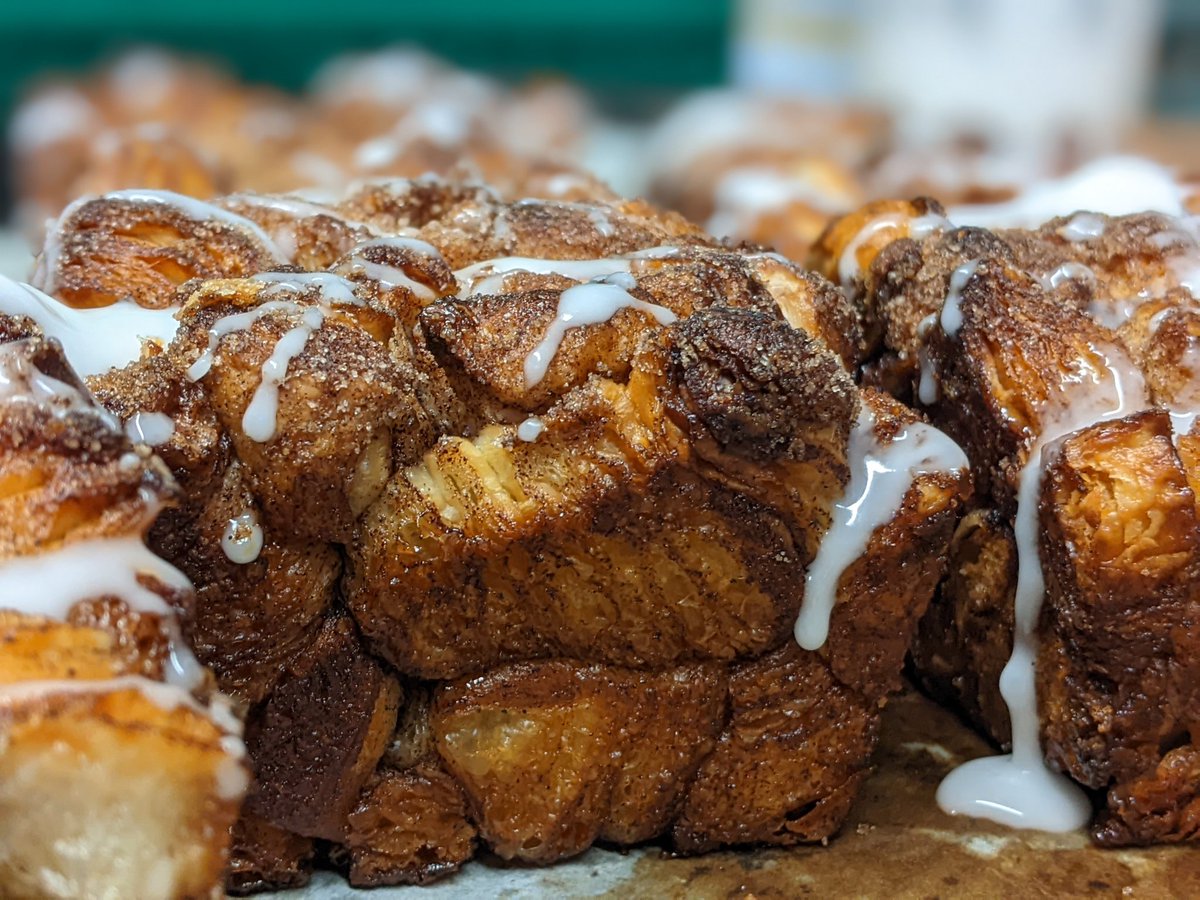BreadBasketDC's tweet photo. Pinch me, pluck me, pick me apart! Our Cinnamon Sugar Pull-Apart Croissant Bread is ready to please!

#pullapartbread #monkeybread #cinnamonsugar #croissantdough #breadbasketdalycity #dalycityeats #bayareaeats #localandfresh #bakerylove #eatlocal https://t.co/Kgsswm14vt