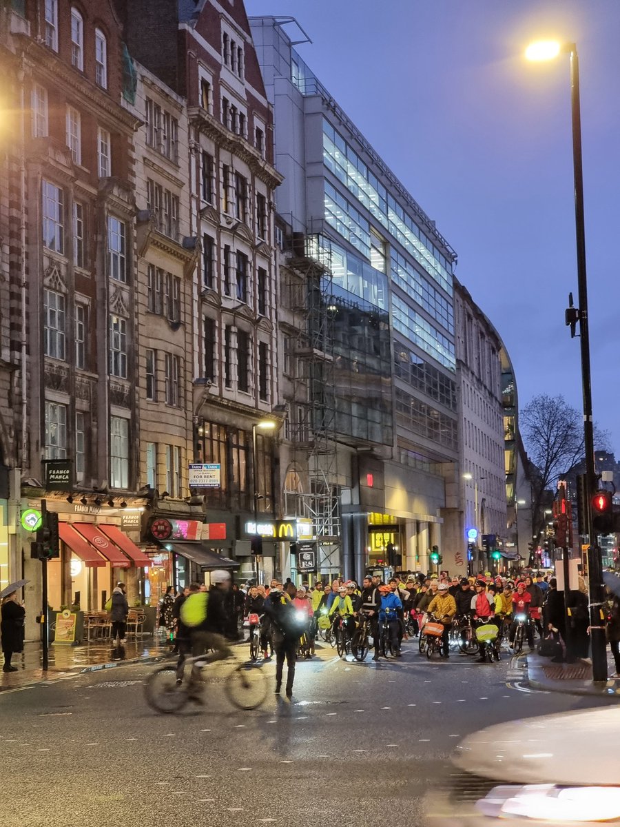 I am just amazed at the number of cyclists that got together yesterday. Look at the big cycling community we have in London. We are all stronger than we think.🚲 I just hope something gets done about this. My thoughts and prayers are with Shatha's family! #ShathaAli