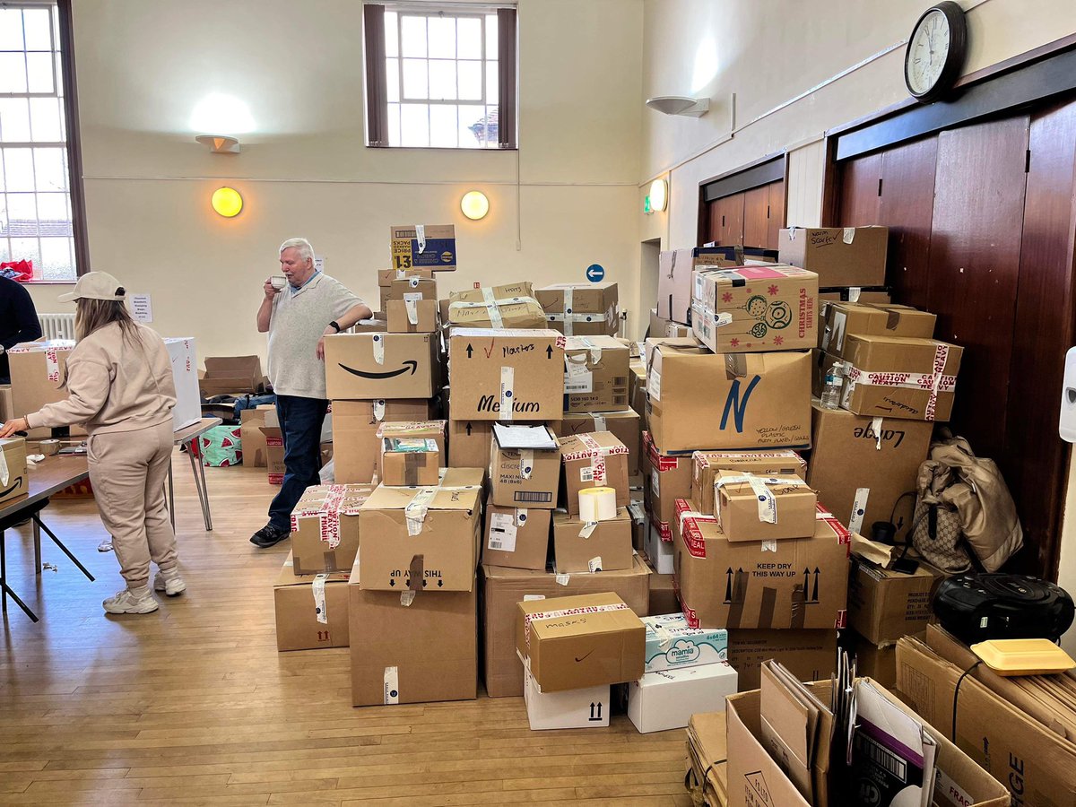 Brilliant work going on at Castle Hall today. Bridgnorth you are amazing! 🇺🇦🇺🇦🇺🇦#WeStandWithUkraine