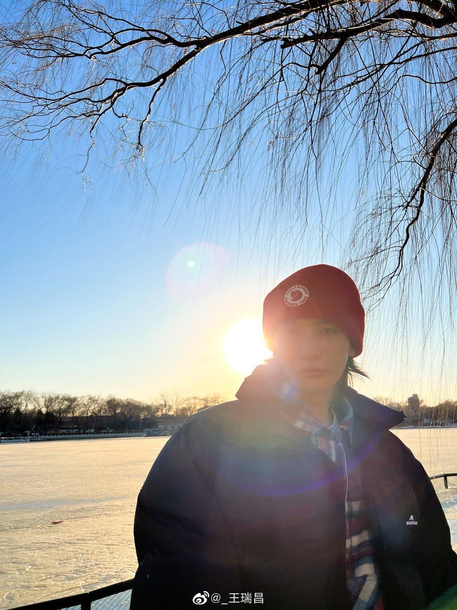 ruichangpics's tweet photo. [ 220228 Weibo Update ]

"☀️ ​​​ ​​​"

#王瑞昌 #WangRuichang https://t.co/0js7YxdV0N