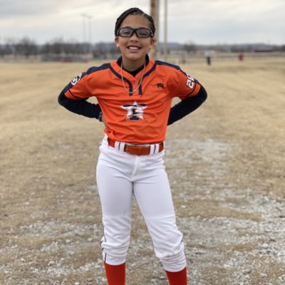KaydenceBeale3's tweet photo. New team but the game remains the same!
The Beast is ready to play! @topgunfastpitch #AllGasNoBrakes #NewProfilePic https://t.co/diGKocvoon