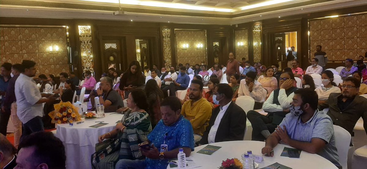 stpibbsr's tweet photo. Director @stpibbsr enlightened on the journey of @stpiindia in the evolution of #Bhubaneswar as an #ITCity & the recent initiatives in building a vibrant #Startup & #Innovation ecosystem while speaking in the #StateBusinessLeadershipAward2022 organized by #InterviewTimes. https://t.co/VgH98LxFn9