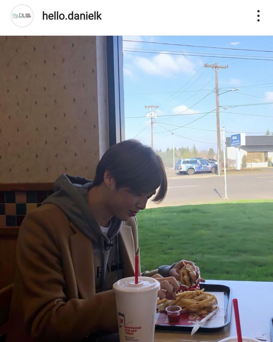 AmizaSherry's tweet photo. If you watched "Hello, Daniel" and you want to see some photos taken by Kang Daniel in Portland, you can look in his special IG account:
https://t.co/qTe8tIg5iu
@konnect_danielk
#KANGDANlEL
#๊ฐ๋ค๋์
#HelloDaniel https://t.co/Gq1kCXeIJQ