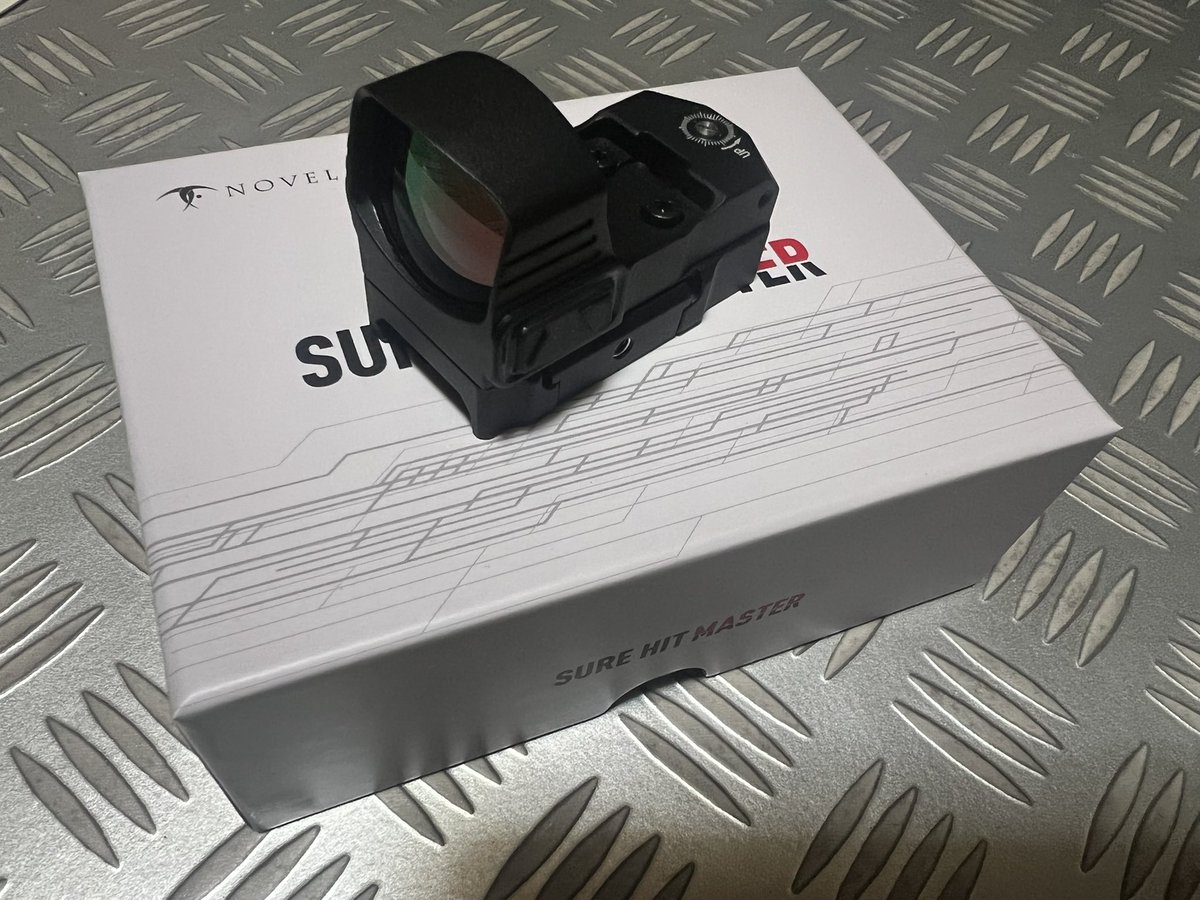 jichoO_GSJ's tweet photo. サバゲー用光学機器の一つの終着点、「SUREHIT MASTER」着弾‼️
装備しばりがないなら間違いなく最高のドットサイトの一つでしょう😎
透明度半端ねーな✨✨
#NOVELARMS
#SUREHITMASTER
#ドットサイト
#最初からこれ買いなさいよ
#今なら売ってるよ https://t.co/UQgvWAZgmu
