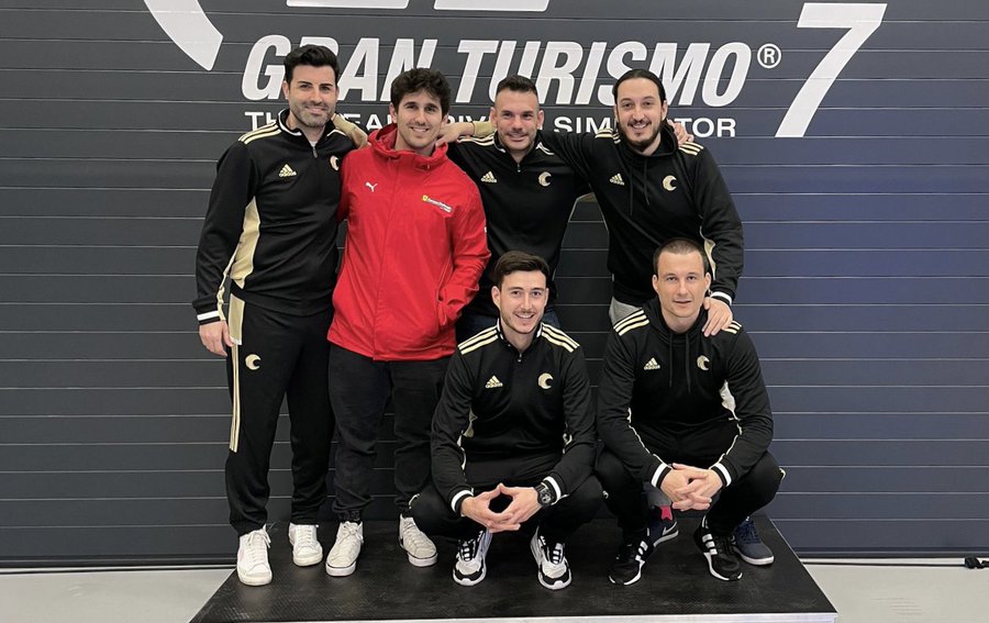 Desde el AVE de vuelta a casa quería agradecer a toda la gente que ha hecho esto posible #Evento24hGranTurismo7 <a href="/Falcons/">Falcons</a>
<a href="/PlayStationES/">PlayStation España</a>
<a href="/Lastlap_ES/">Lastlap</a>
Experiencia increíble compartiendola con gente maravillosa #GT7
<a href="/TeamDUXGaming/">DUX Gaming</a> 
<a href="/tdgracingteam/">TDG Racing Team</a> 
<a href="/TeamFordzilla/">Team Fordzilla</a>