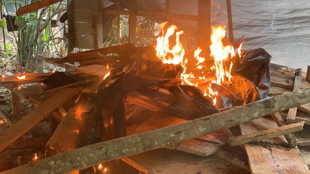 dhernandezlarez's tweet photo. La bota terroristas insolente que osó infamar con sus vicios, de desolación y muerte nuestros pobladores, será erradicada por los hijos de Bolívar y Chávez, serán arrasados! Apure es nuestro y lo haremos respetar! https://t.co/0bXDneUI2R