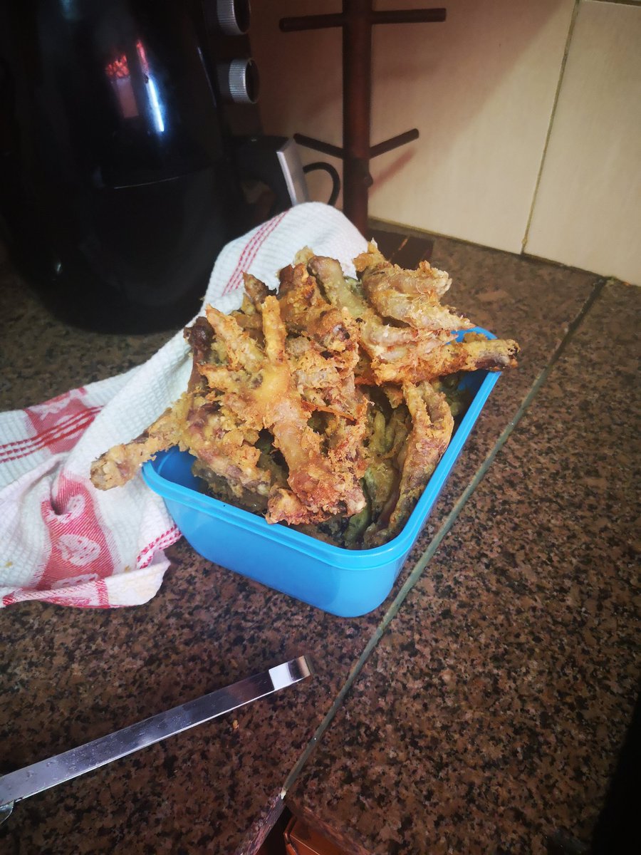 BaSyssDevToYou's tweet photo. Today I was doing support local things. Sticky chicken feet with the main ingredient supplied by @NyamaYatu and freshly made juices from @CocktailCafeZm at k25 per 500g for the juice. https://t.co/kceqLogImB