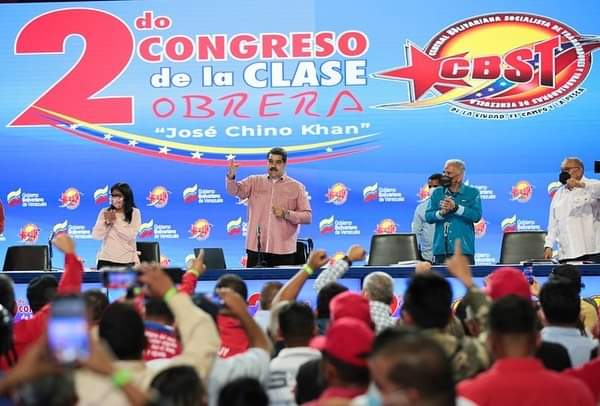 sinolan_vzla's tweet photo. #SINOLAN 
#2doCongresoDeLaClaseObrera
El Sindicato SINOLAN siempre presente en la luchas antiimperialistas en apoyo a nuestra revolución Bolivariana y nuestro cmte. Obrero @NicolasMaduro https://t.co/9gG3y8dpxB