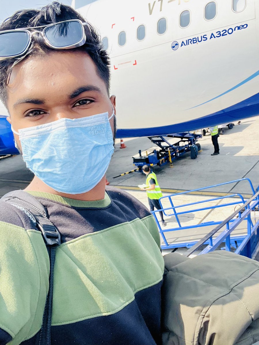 themonarch____'s tweet photo. We have Reached Back To Our Home safely Thanks a lot to Everyone For Your Help and support 🙏🙏❤️
@PMOIndia @narendramodi @IndianGovtt @IndiainUkraine @eoiromania #UkraineRussianWar #indianstudentinukraine #home #india #happy https://t.co/X2YQpQgblx