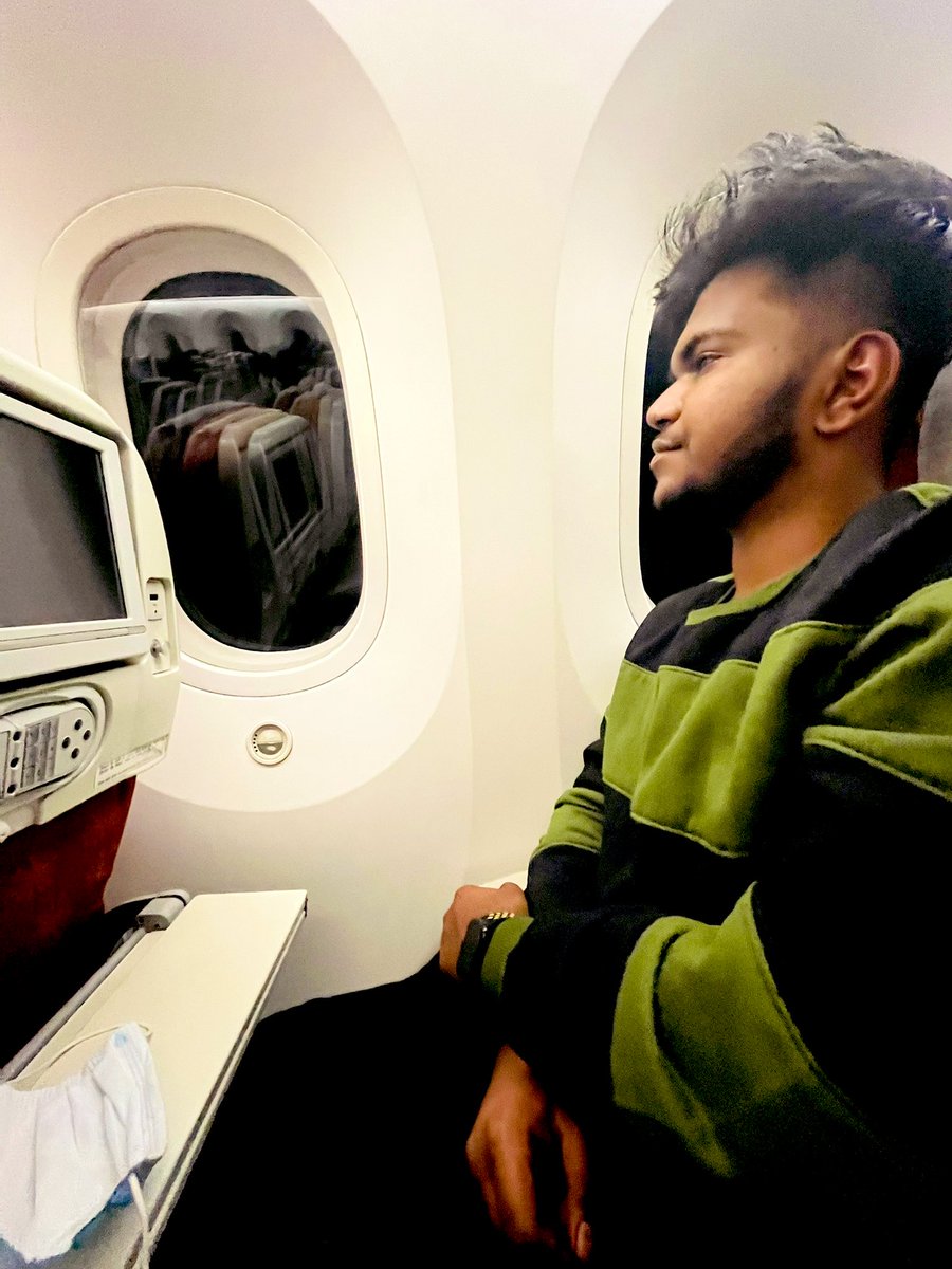 themonarch____'s tweet photo. We have Reached Back To Our Home safely Thanks a lot to Everyone For Your Help and support 🙏🙏❤️
@PMOIndia @narendramodi @IndianGovtt @IndiainUkraine @eoiromania #UkraineRussianWar #indianstudentinukraine #home #india #happy https://t.co/X2YQpQgblx