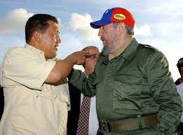 DocenciaGuarico's tweet photo. Si alguien pretende deshonrar al más invencible de los ejércitos, el de batas blancas de #Cuba, se equivoca, porque es el más noble y humano del mundo.
#HéroesDeLaSalud #ChávezVive #ChávezPorSiempre 
@CubacooperaveG @CubCooperaVeGua @CheEstado @cdi_tulio @cubacooperaven https://t.co/uH3Phd0p0D