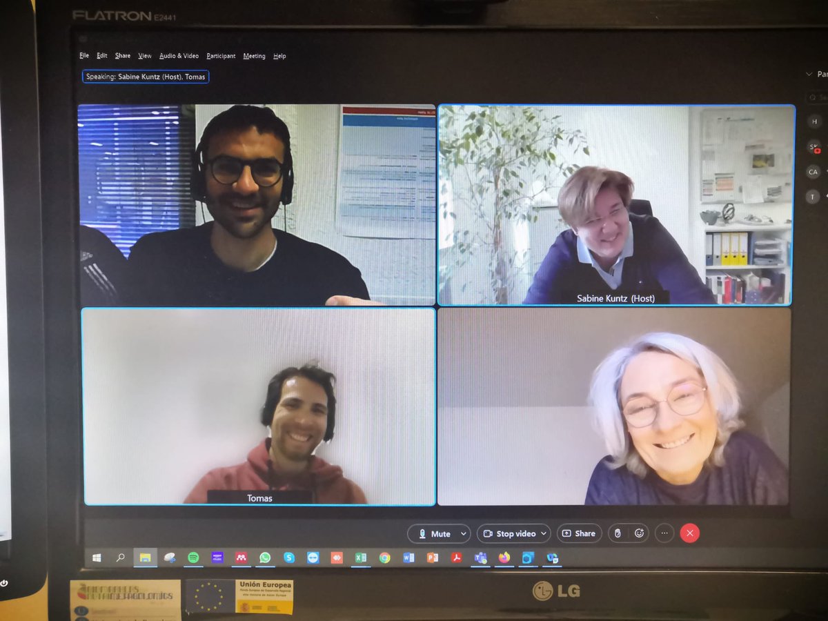 NutriMetabolom's tweet photo. Follow up of Hamza Mostafa PhD program, focus on Health grape/blueberry Anthocyanins in vitro, intervention and observational studies. Partners: @jlugiessen @unibarcelona @farmacia_ub @ciberfes 🇪🇺🧪 #EUcooperation #OpenMind #HardWork #HumorSense basis in Science to arrive further https://t.co/AK1fl9W1lM
