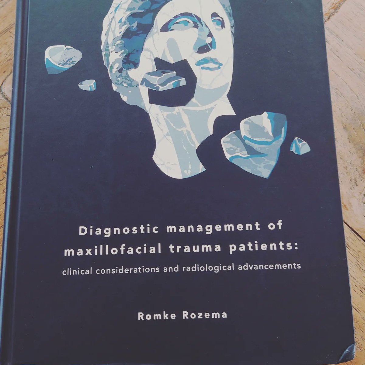 Trots op mijn goede vriend Romke Rozema vanwege het afronden van een prachtig proefschrift. Ook de weg naar het proefschrift toe is bijzonder te noemen, mede vanwege het ontstaan van een hele mooie vriendschap uit een co-promotorschap. 
God's wegen zijn ondoorgrondelijk!