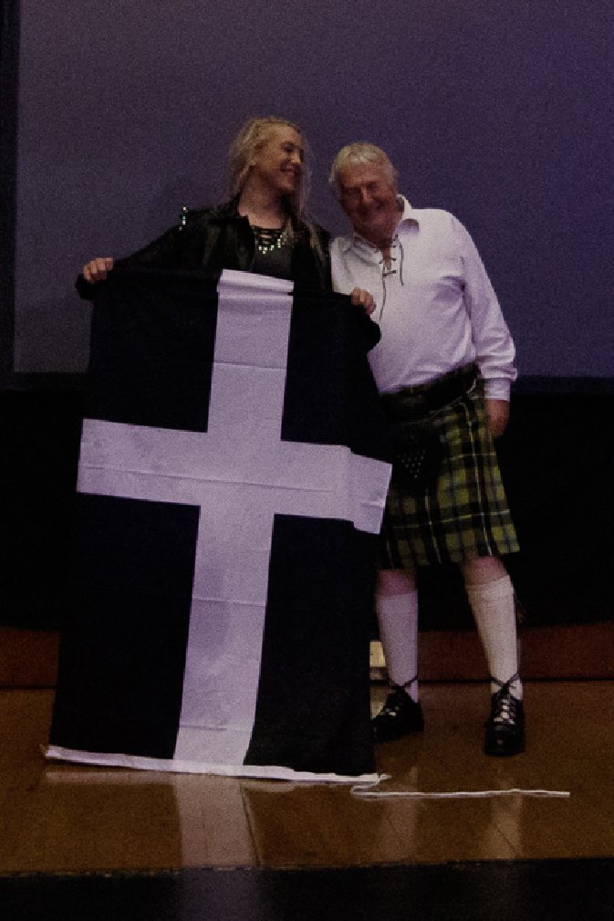L_A_Taylor_'s tweet photo. Gool Peran Lowen! Onen Hag Oll!
(Happy St Piranβs Day! One and all!) from me and the man himself - my Granfer.
#goolperanlowen #stpiransday #granfer #kernow #kernewek #kernowbysvyken #onenhagoll #kilt #tartan #cornishkilt #cornishtartan #cornishflag #cornwall #cornish https://t.co/zBKhFCG6L6