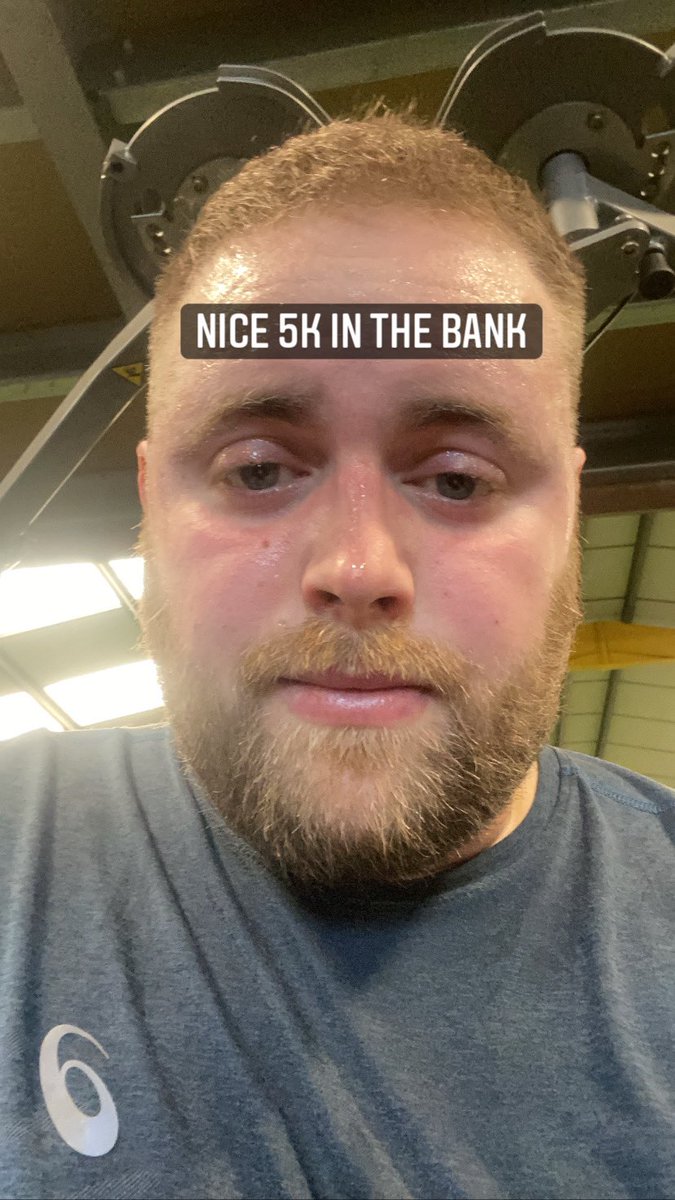 5k start the day! Ready to watch <a href="/KenfigHillRFC/">Kenfig Hill RFC</a> stuff Nanty now 🏉 #WishIWasPlaying