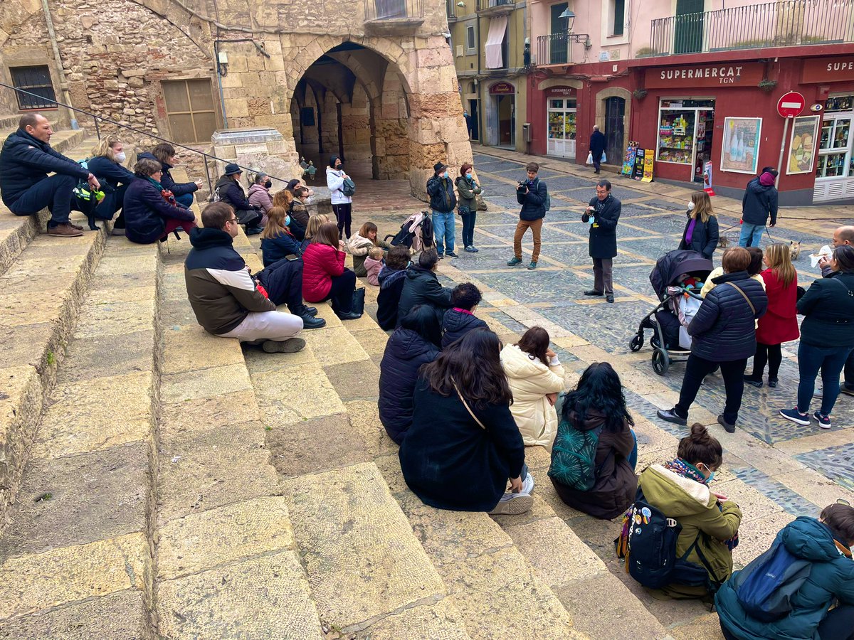 Una ruta feminista por #Tarragona magnífica. Gracias a <a href="/argostarragona/">Argos Tarragona</a> y @encomupodemtgn por hacerla posible.

Las mujeres son parte de la historia. Hacerlas visibles es imprescindible.