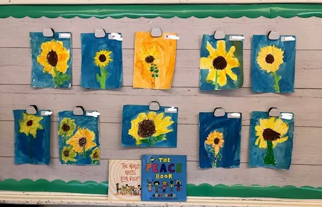 AveMcadam's tweet photo. Our grade 1-2 class created a peace project for Ukraine this week.  A big shout out to @missallison3A for being the first class in NB to participate.

Check out the link to a great initiative that is supports the peace process. @PSIKyiv 

https://t.co/mNSEyoPDhn https://t.co/tl5iuvhoWP