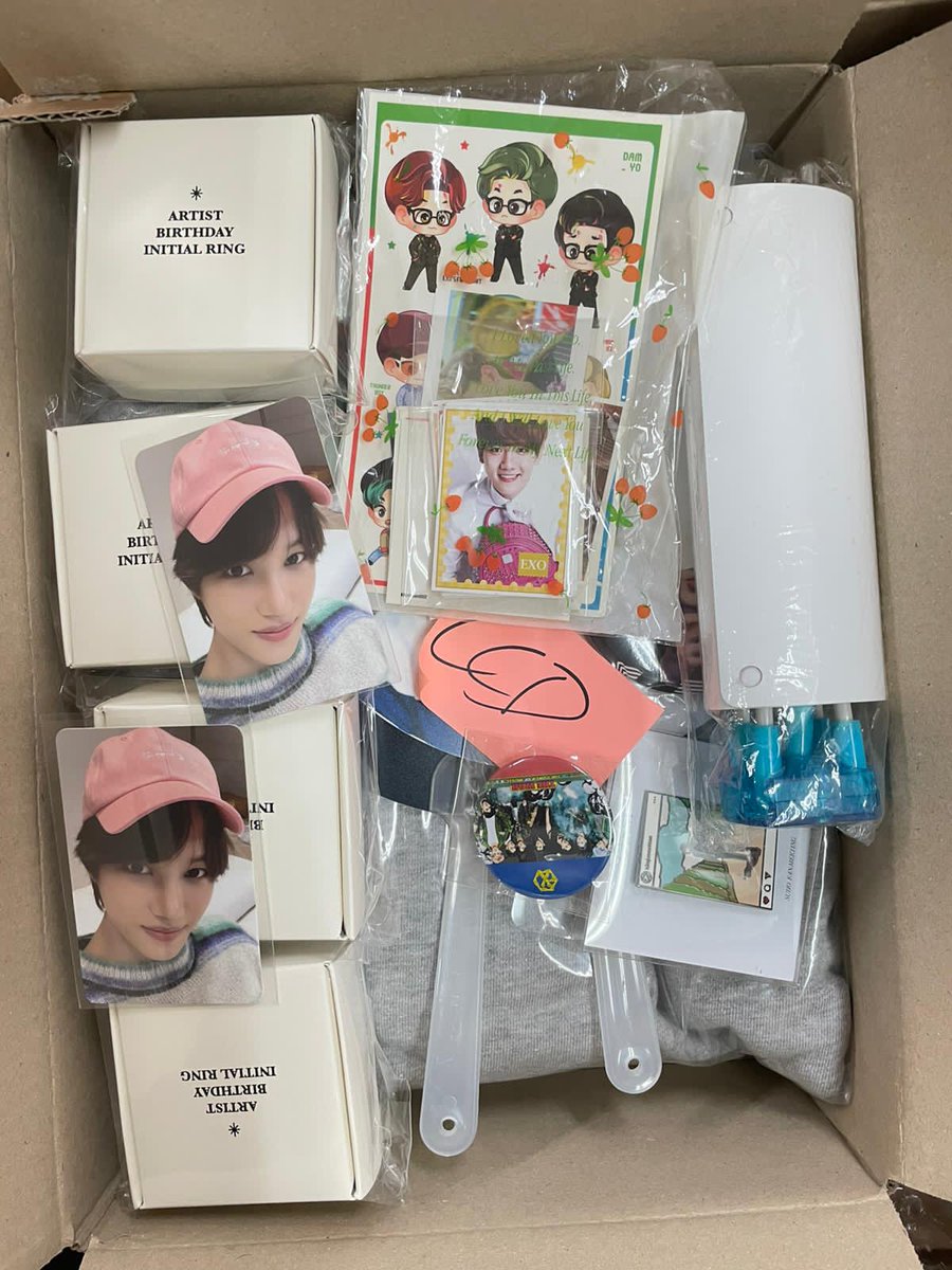 CCDebilShop's tweet photo. CCD BOX UPDATE!!!!!
BOX #35
PICK-UP DATE : MAR. 9, 2022
ETD : MAR. 16, 2022
ETA : APRIL 27, 2022
BOX # : 1 JUMBO BOX
Maraming salamat po CCs for your continuous pagpapabudol sa CCD.
#CCDShop_Update https://t.co/HIoMaJtrAl