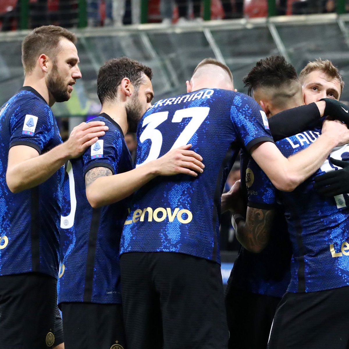 Stefandevrij's tweet photo. Avanti così 💪🏻 
We keep going! ⚫🔵 #ForzaInter https://t.co/kJx8367rGa