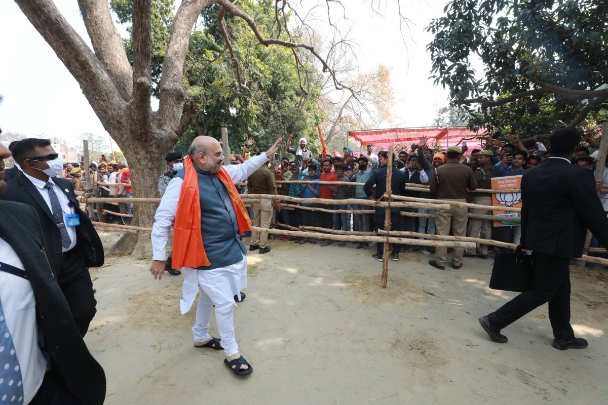 bjpupwest1's tweet photo. केंद्रीय गृह एवं सहकारिता मंत्री श्री @AmitShah ने जौनपुर के मल्हनी में जनसभा को संबोधित किया।

#मोदीमय_पूर्वांचल https://t.co/bDAcc1zjgE