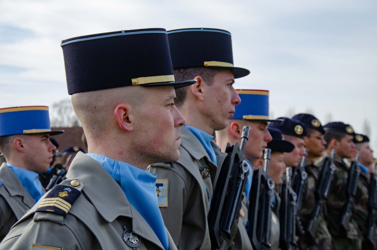 Au terme de 1️⃣2️⃣ semaines de formation au CFIM de Dieuze, 36 jeunes ont fait preuve d’une volonté sans faille leur permettant de valider la première étape de leur engagement et être #ALaHauteur 💪

@armeedeterre
@COMSIC_FR
@RecrutemenTerre
@armeeszne