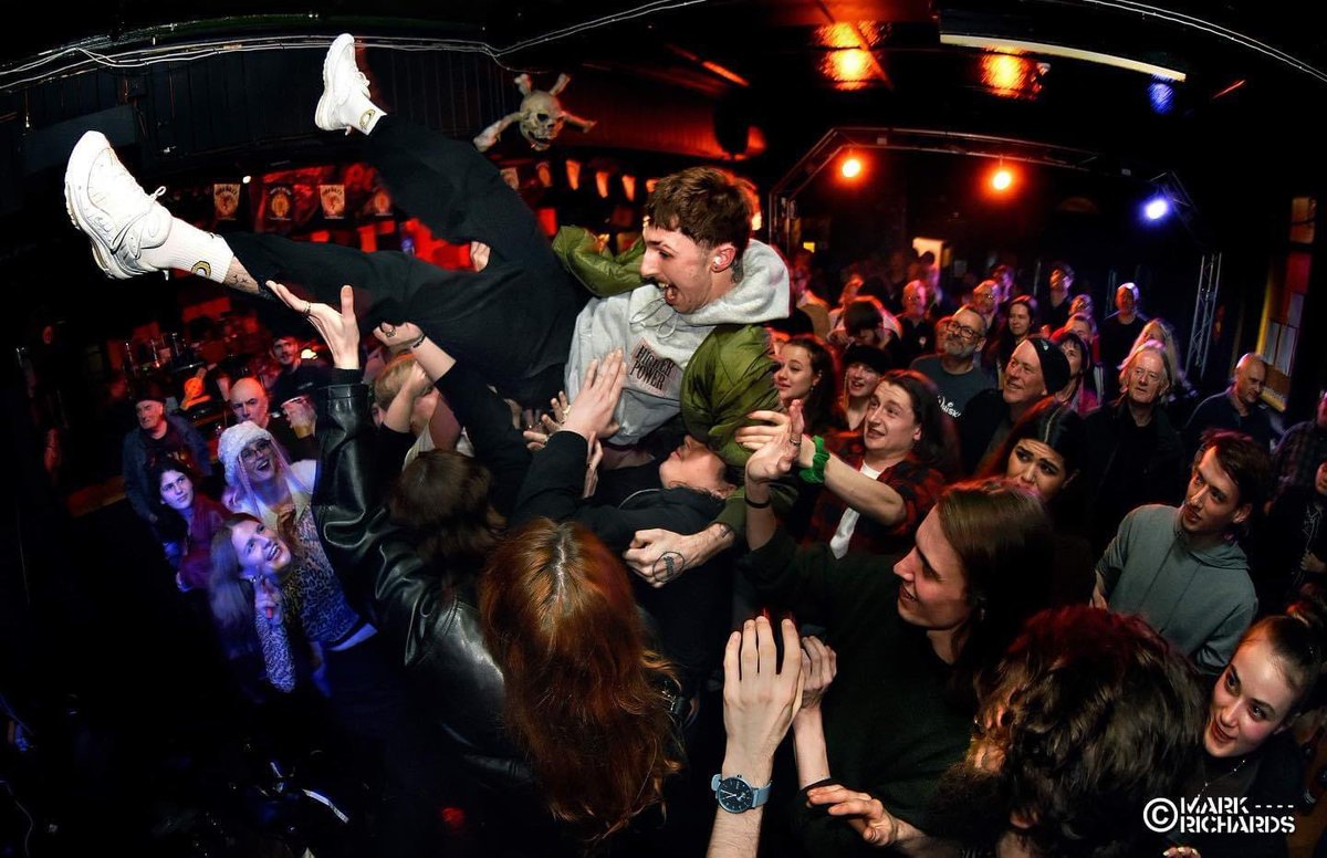 BLABBERMOUTH tweet media