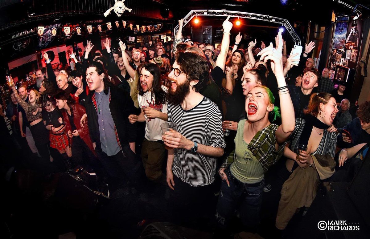BLABBERMOUTH (@thisisblabber) on Twitter photo We’re still getting over how special @Hastingsfattues was and it absolutely went off in the Carlisle. 🔥
Absolute wicked photos done by none other than the mighty <a href="/Markrok/">Mark Richards</a> 📸 We’re still getting over how special @Hastingsfattues was and it absolutely went off in the Carlisle. 🔥
Absolute wicked photos done by none other than the mighty <a href="/Markrok/">Mark Richards</a> 📸