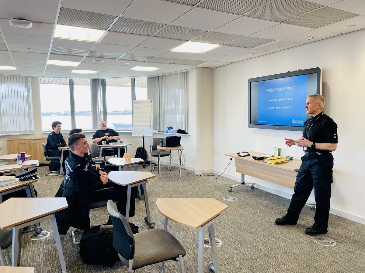 It was great to have Insp @WYP_JBradfield with Cohort 25 giving a Mental Health input this morning. #mentalhealth #wellbeing #peersupport <a href="/WYP_Specials/">WY Police Specials</a>