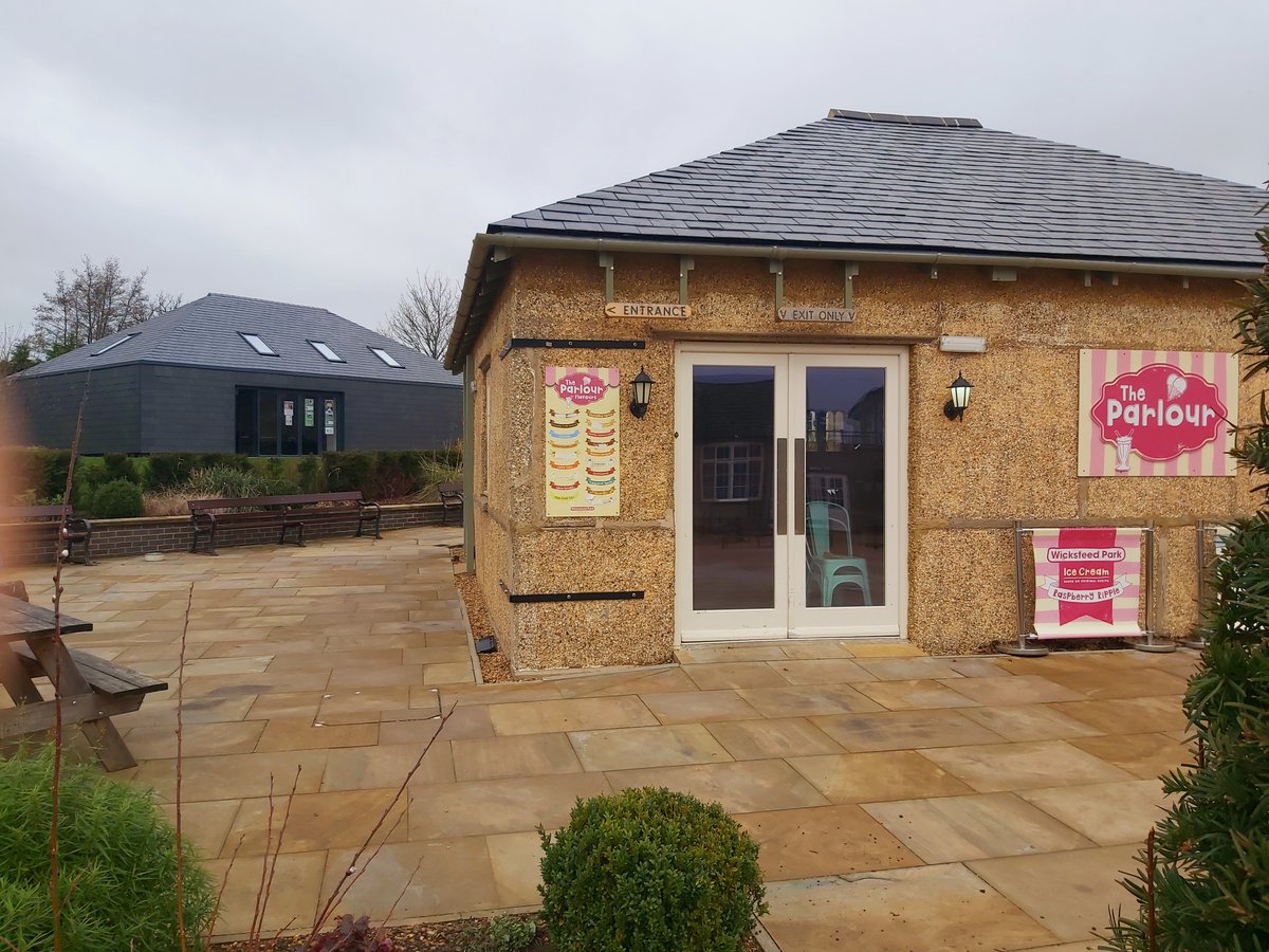 Kettering_CC's tweet photo. We're here until 4.30pm today, so pop down to Wicksteed Park Learning Space to see the 'Views of the High Street' exhibition and have a chat - we have colouring-in sheets for kids (&amp; adults) too!

More info at https://t.co/KhSo3Gl1ex
#Kettering #Art #HeritageActionZone #HiStreet https://t.co/CCVA5fA3Pg