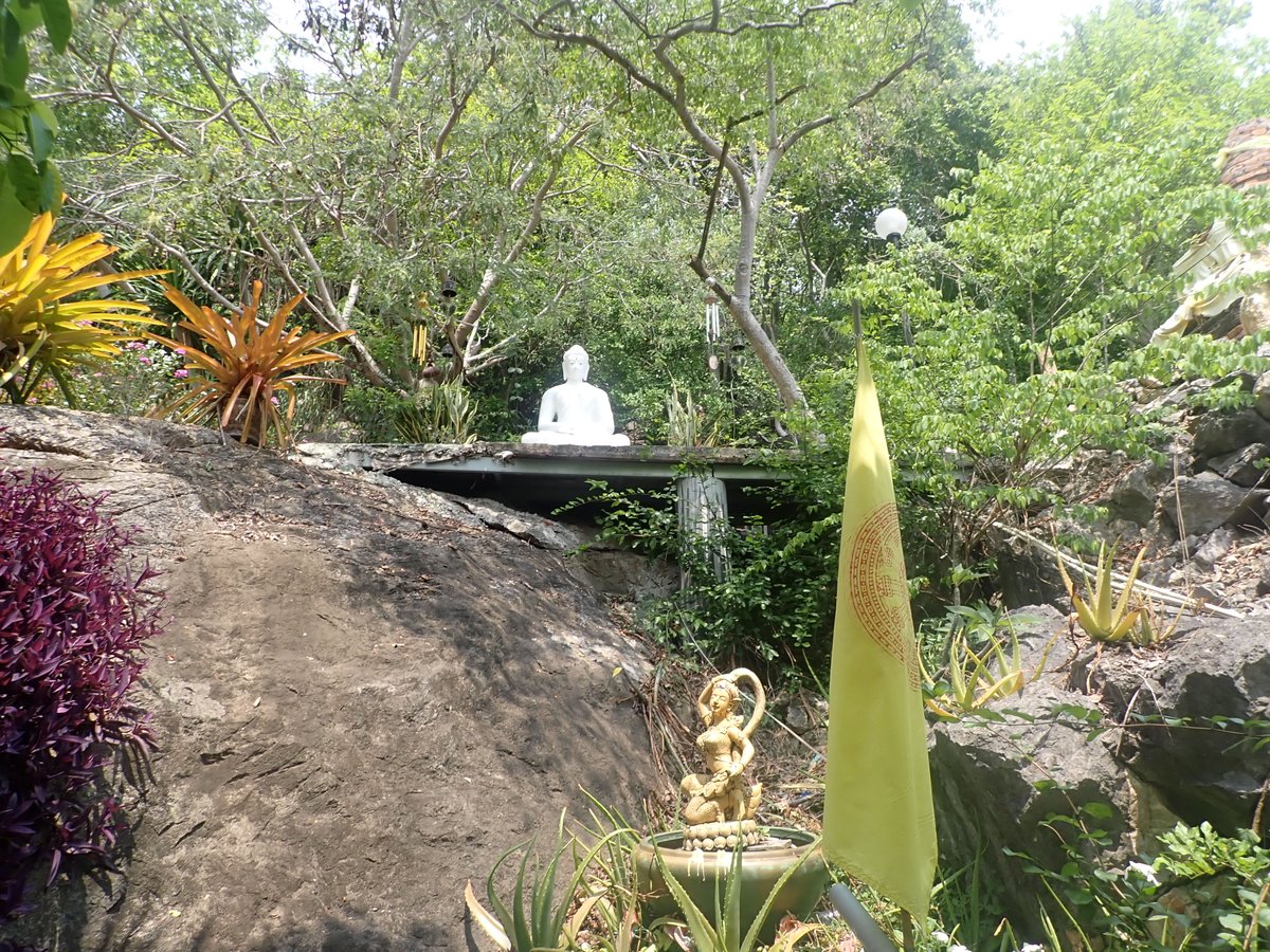misterkwai's tweet photo. A lesser-visited cave: Tham Phra Prathun Kui Buri https://t.co/FxTCpVHnq7

If you speak Thai there's a chatty monk who will show you around and make the cave even more interesting.

#ถ้ำพระประทุนกุยบุรี #KuiBuri #SamRoiYot https://t.co/TG6InIRNOy