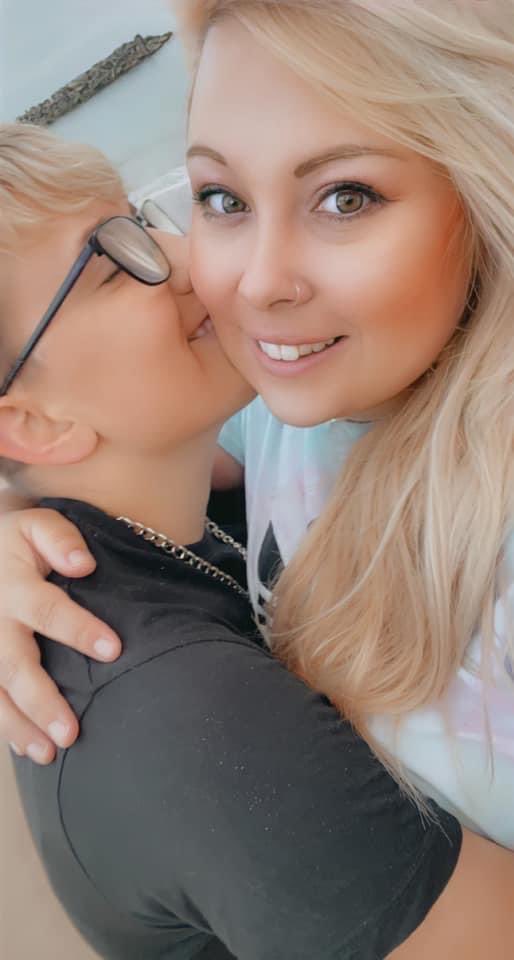 iamchloeisla's tweet photo. A week ago today you gained your angel wings. I keep smiling at all the wonderful memories we had together but I still feel like I need to wake from this nightmare. I miss you so much baby and I love you forever and always, forever my girl!🥺♥️ https://t.co/BBZxjgFDQa