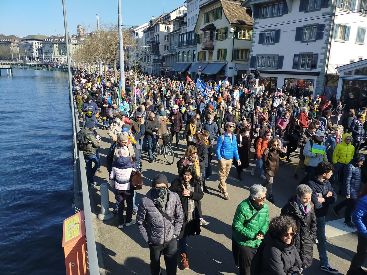 mpreisser's tweet photo. Zehntausende gegen den Krieg! https://t.co/0hR1M5VUFv