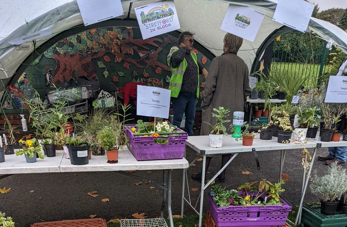 Our friends at Stretford In Bloom are planning another plant &amp; Seed swap in the park on Sunday 13th March. More details soon! If you are able to help out on the day, do let us know.
<a href="/BloominStretty/">Stretfordinbloom 🌻🌈🌷</a> <a href="/StretfordM32/">StretfordM32</a>